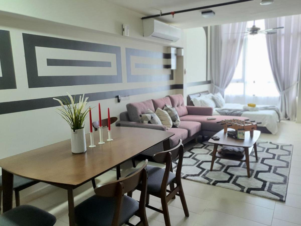 The Perfect Getaway @ Tamarind Suites, Netflix 300Mbps ไซเบอร์จายา ภายนอก รูปภาพ