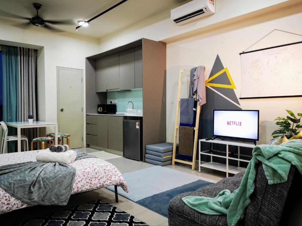 The Perfect Getaway @ Tamarind Suites, Netflix 300Mbps ไซเบอร์จายา ภายนอก รูปภาพ