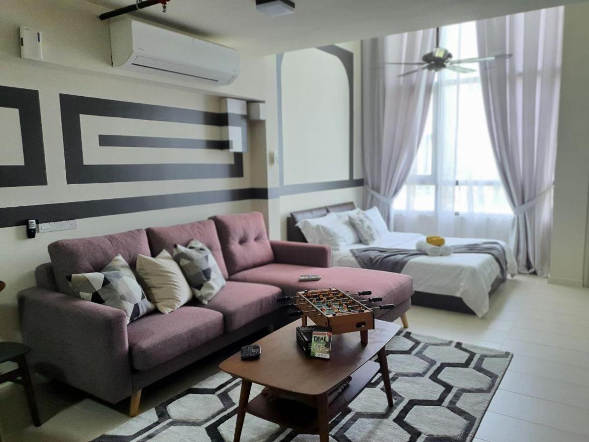The Perfect Getaway @ Tamarind Suites, Netflix 300Mbps ไซเบอร์จายา ภายนอก รูปภาพ